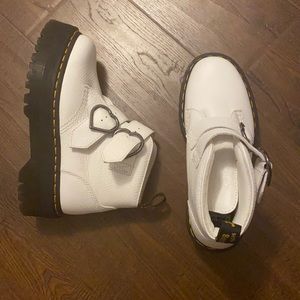 They are brand new, worn once or twice.